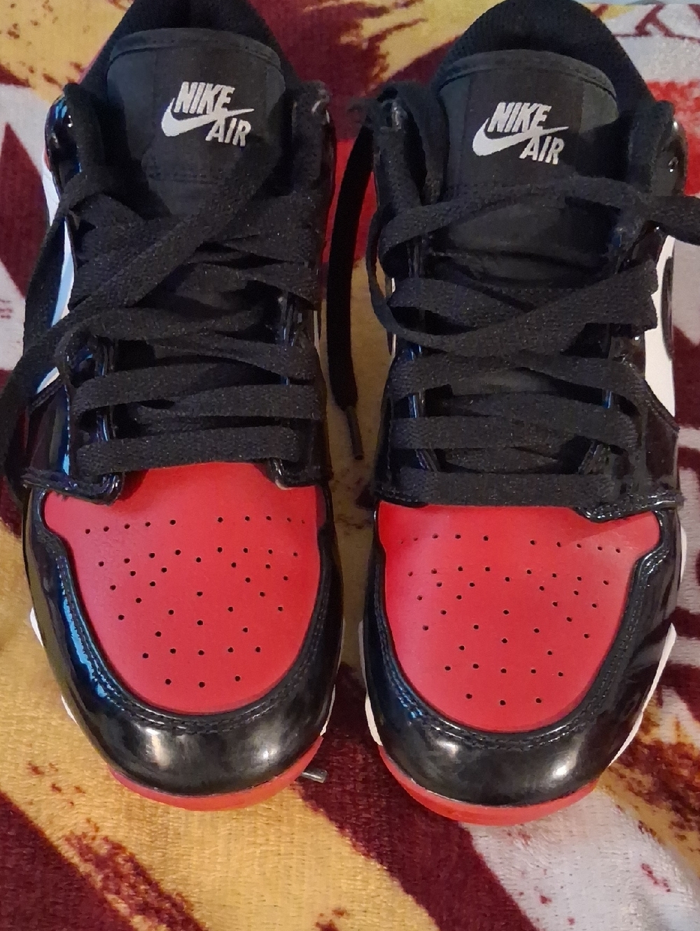 Football Cleats Nike Kids Black and Red Retro-Style Sneakers